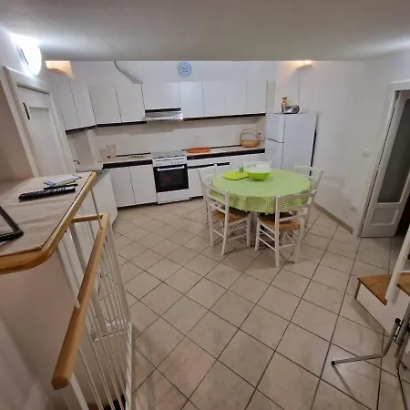 Casa Scheledd צ'יסטרנינו
